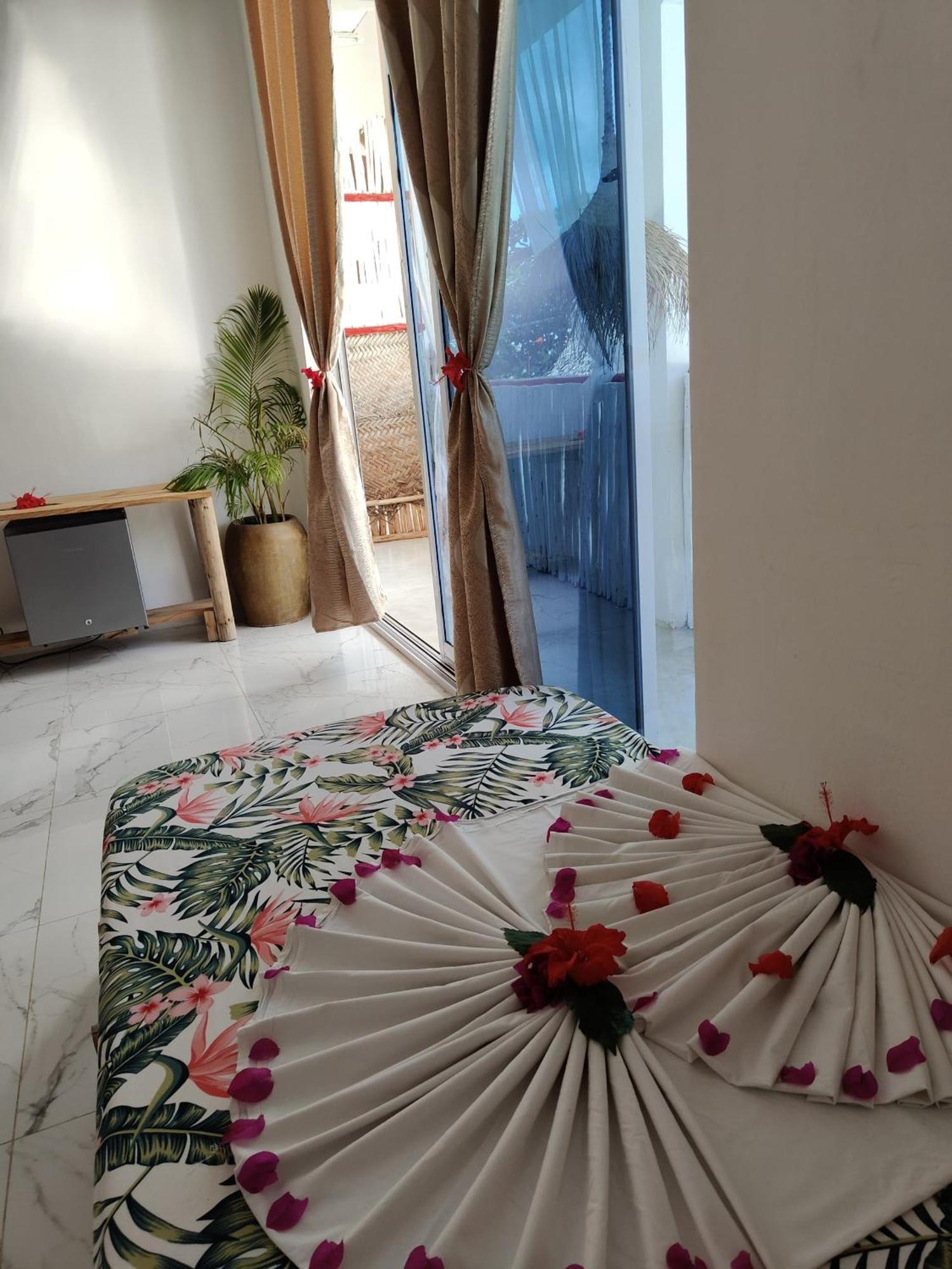 فندق Pole Pole House نونغوي المظهر الخارجي الصورة